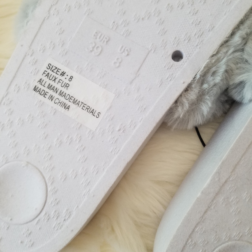 Faux Fur light gray slides - Picture 3 of 3
